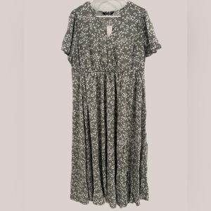 Light Green Floral Woman’s Dress Size: US/14-16